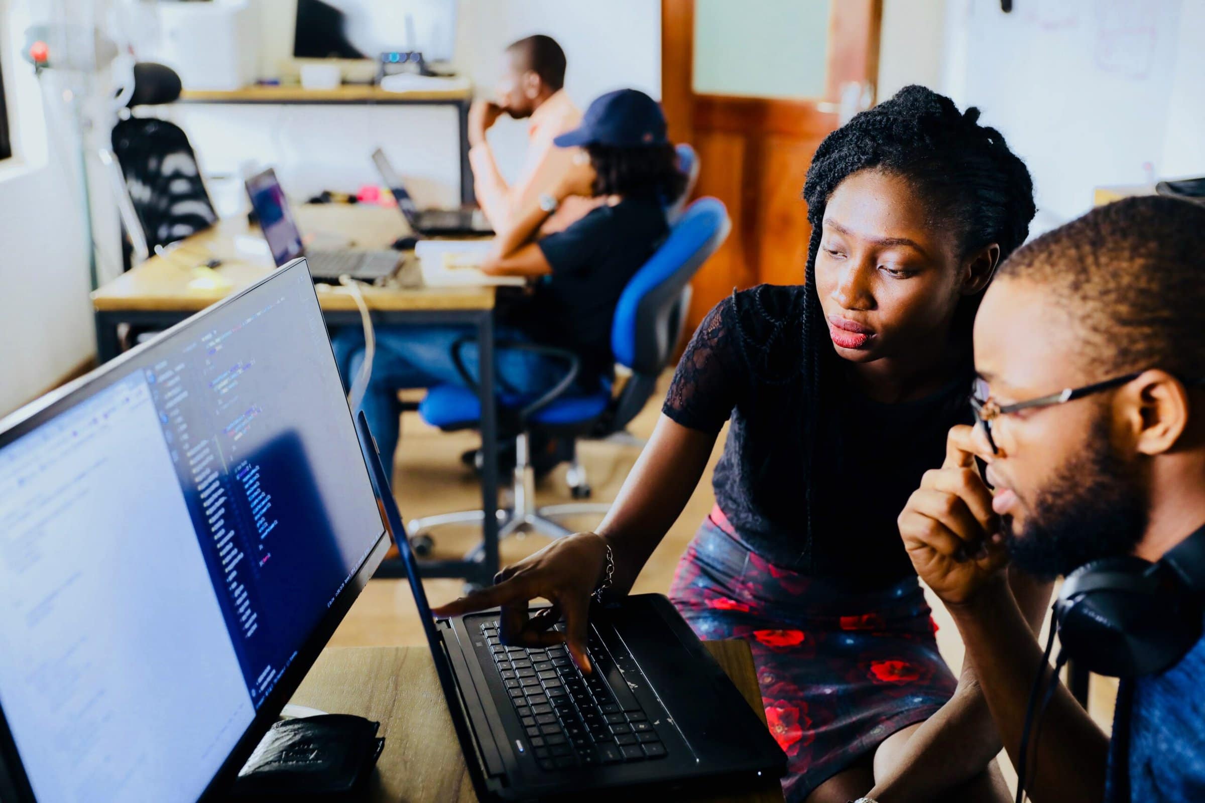 desola-lanre-ologun-IgUR1iX0mqM-unsplash desola-lanre-ologun-IgUR1iX0mqM-unsplash